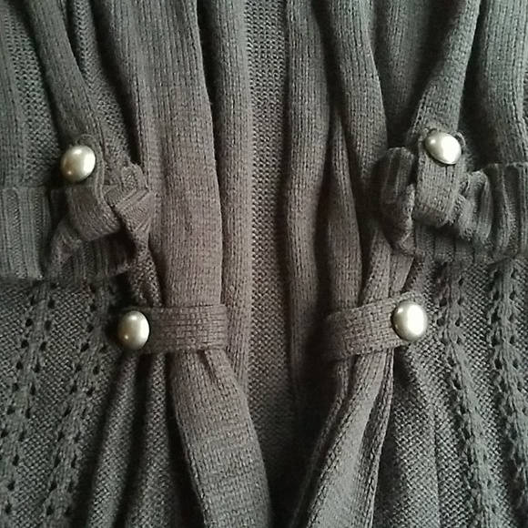 Y2K Decree Short Sleeve Cardigan w/decor buttons - Picture 2 of 8
